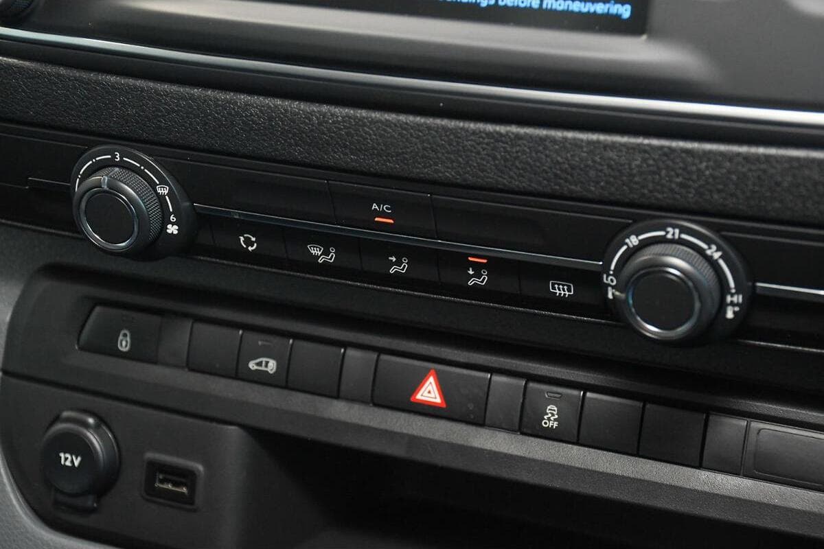 2024 Peugeot Expert Pro Long Auto image 14