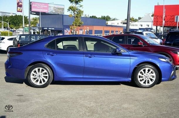 2021 Toyota Camry Hybrid Ascent Sport image 2