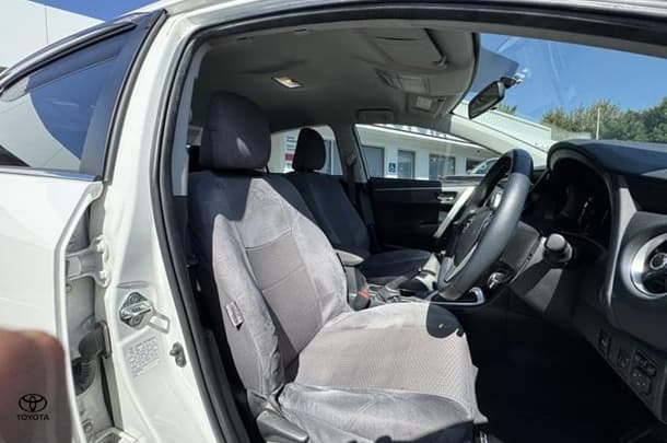 2019 Toyota Corolla Hatch SX image 9