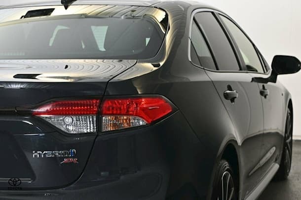 2022 Toyota Corolla Sedan Hybrid ZR image 21