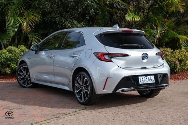 2024 TOYOTA Corolla Hatch Hybrid ZR image 2