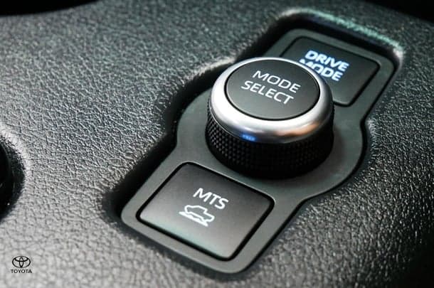 2024 Toyota Hilux 4x4 Rogue image 16