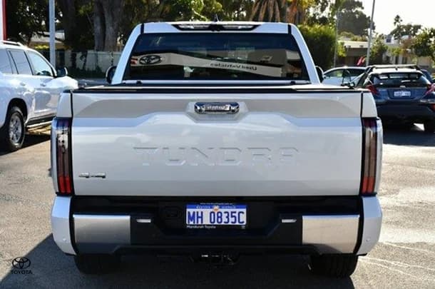 2023 Toyota Tundra Limited image 18