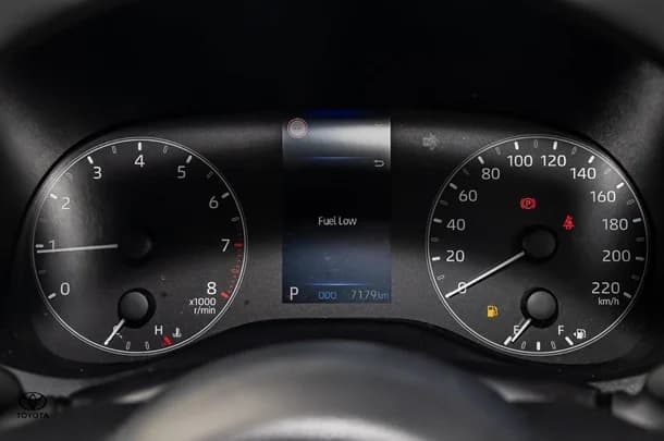 2024 Toyota Yaris Ascent Sport image 14