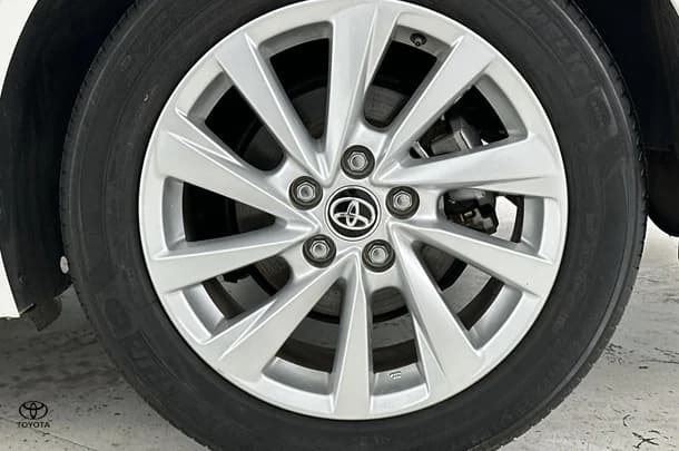 2023 Toyota Camry Hybrid Ascent image 11