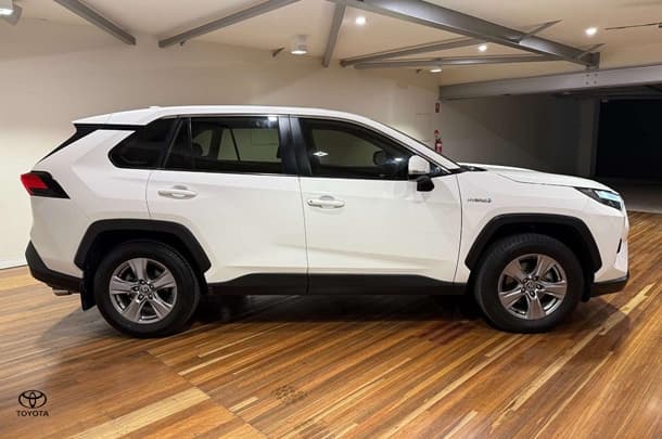 2022 Toyota Rav4 Hybrid GX-2WD image 12