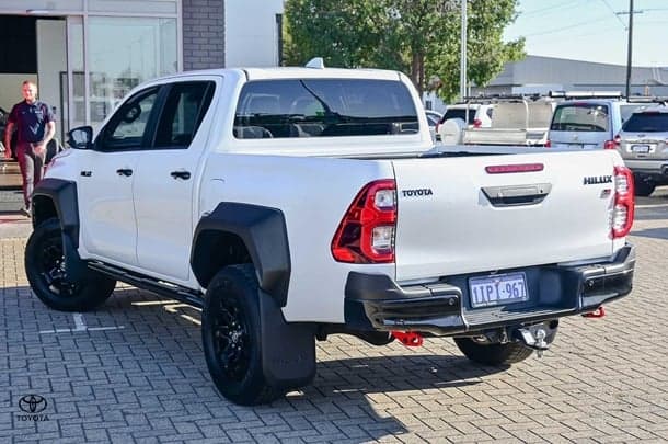 2023 Toyota HILUX GR-S image 2