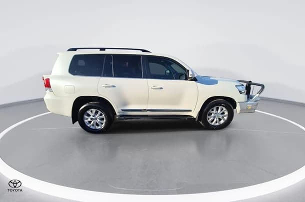2021 Toyota Landcruiser Sahara image 4