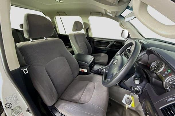 2020 Toyota LANDCRUISER GX image 11