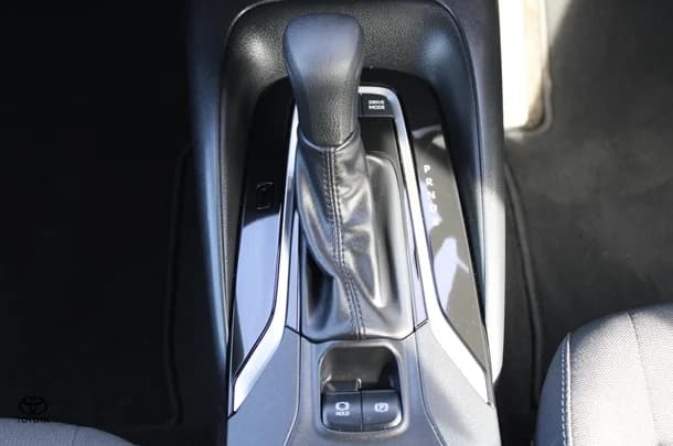 2024 Toyota Corolla Hatch Hybrid Ascent Sport image 5
