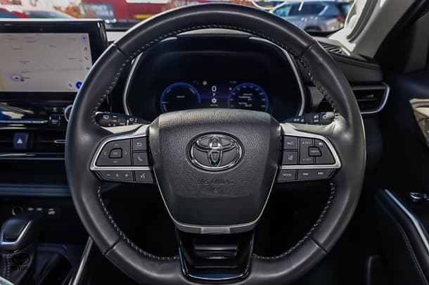 2022 Toyota Kluger Hybrid AWD GRANDE image 26