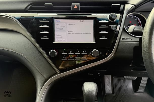 2019 Toyota Camry Ascent image 12