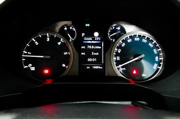 2023 Toyota Prado VX image 9