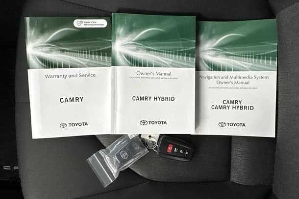 2023 Toyota Camry Hybrid Ascent image 5