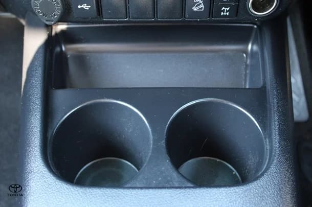 2023 Toyota Hilux 4x4 SR5 image 35
