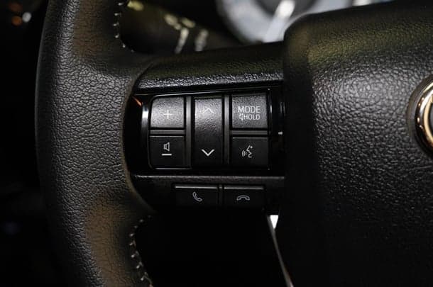 2024 Toyota Hilux 4x4 SR5 image 15