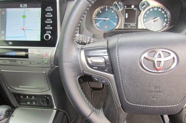 2023 Toyota Prado VX image 8