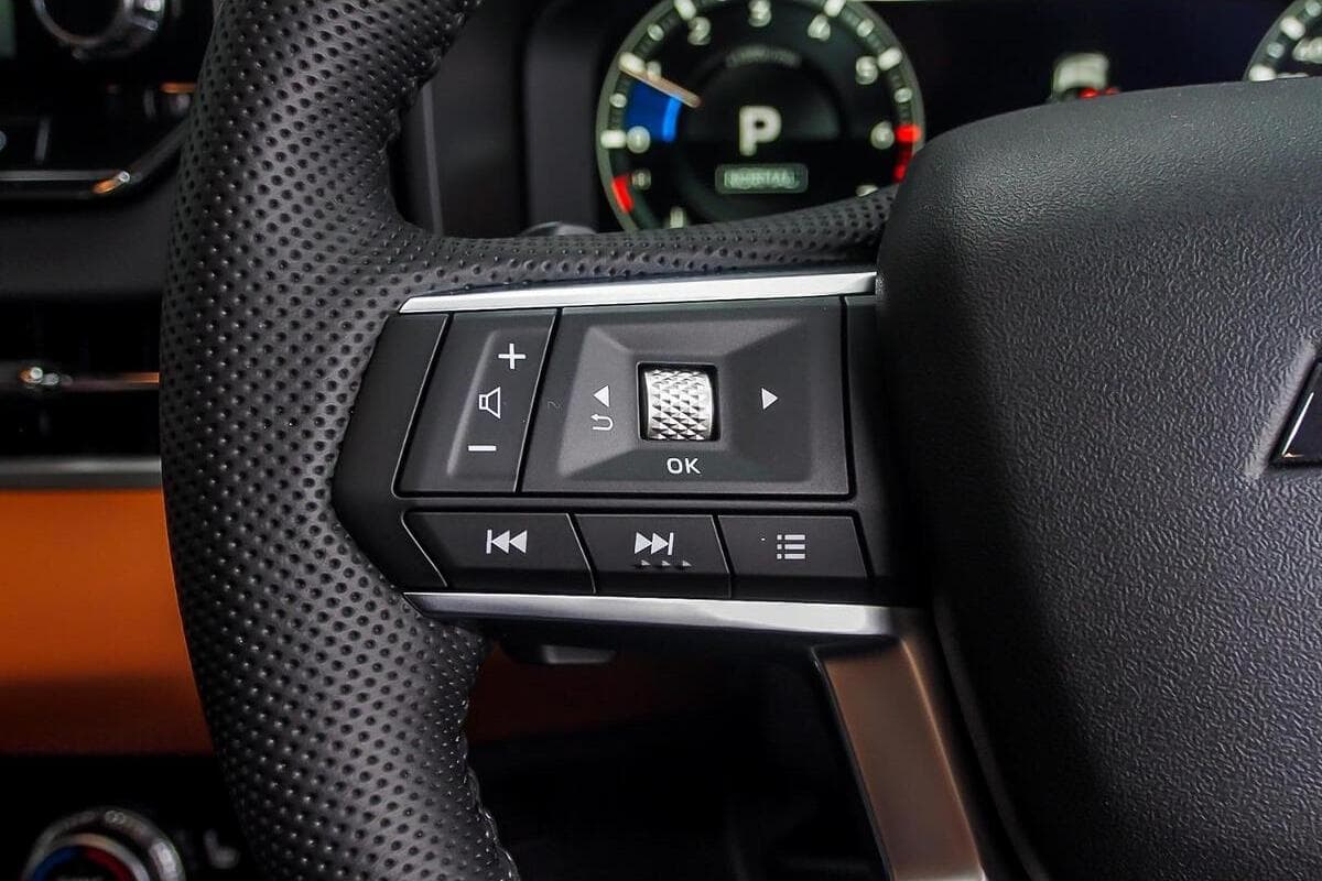 2025 Mitsubishi Outlander Exceed Tourer ZM Auto AWD MY24 image 13