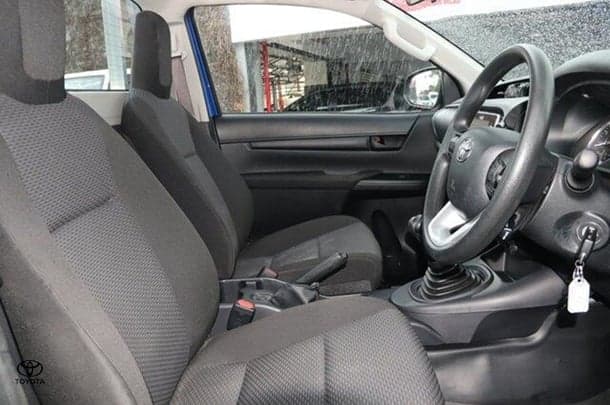 2020 Toyota Hilux 4x2 Workmate image 5