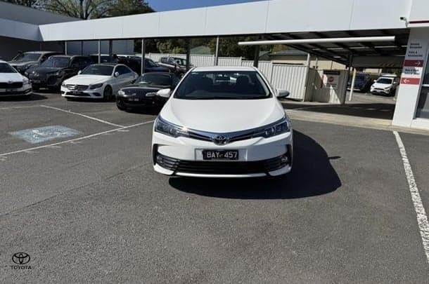 2019 Toyota Corolla Hatch SX image 2