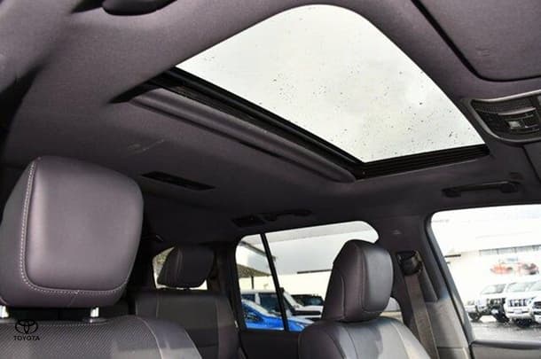 2023 Toyota Landcruiser VX image 15