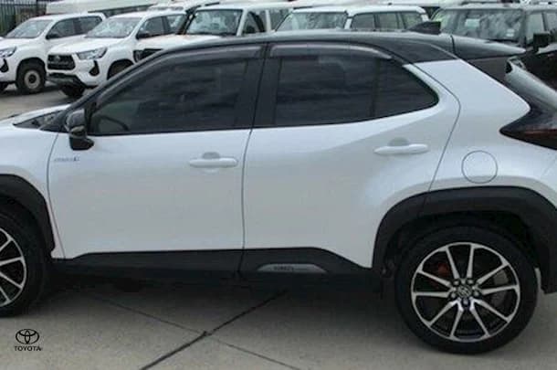 2022 Toyota Yaris Cross Hybrid GR-S image 11