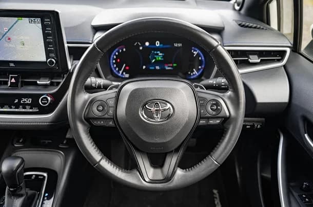 2020 Toyota COROLLA ZR image 12