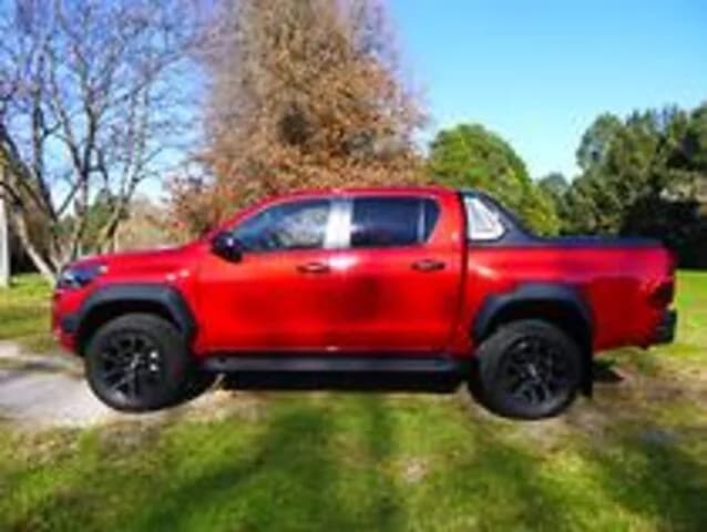 2023 Toyota Hilux Rogue image 5