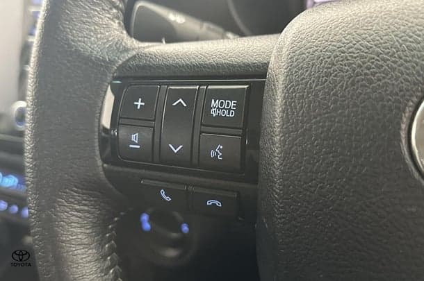 2022 Toyota Hilux SR5 image 23