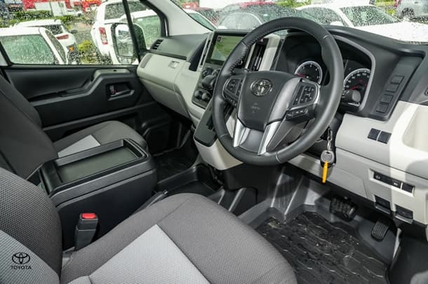 2025 Toyota HIACE SLWB image 8