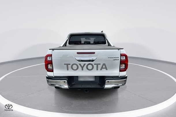 2020 Toyota Hilux SR5 image 6