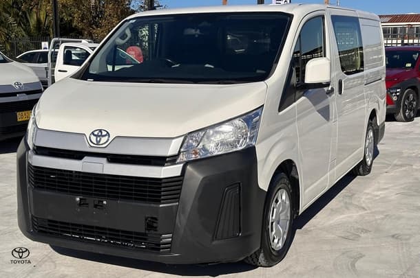 2021 Toyota HiAce LWB image 7