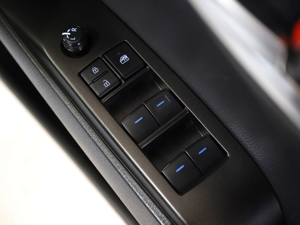 2022 Toyota Camry Hybrid Ascent image 18