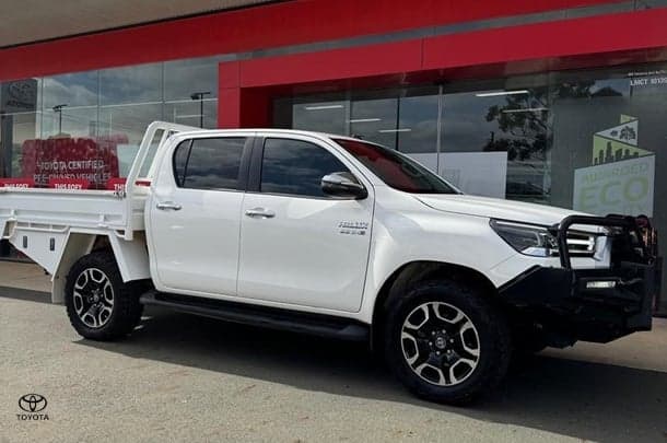 2020 Toyota Hilux SR5 image 9