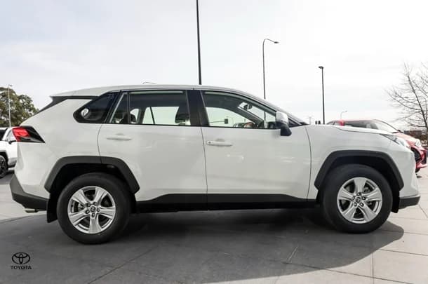 2020 Toyota RAV4 GX-2WD image 3