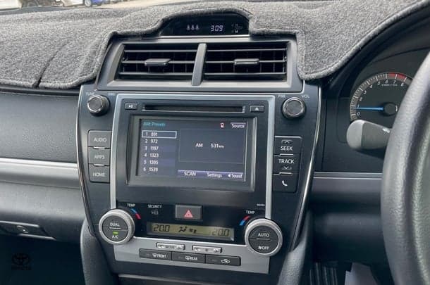 2016 Toyota Camry Atara S image 13
