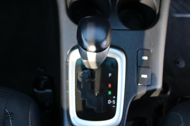 2023 Toyota Hilux 4x4 SR5 image 6