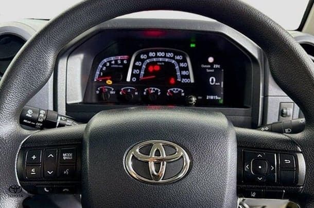 2023 Toyota LANDCRUISER MILITARY GXL image 12