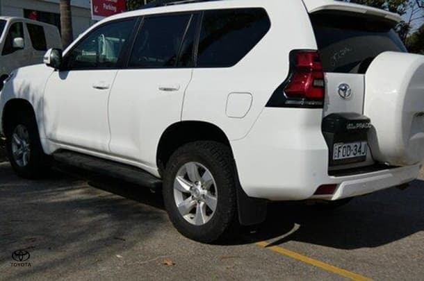 2023 Toyota Landcruiser Prado GXL image 7