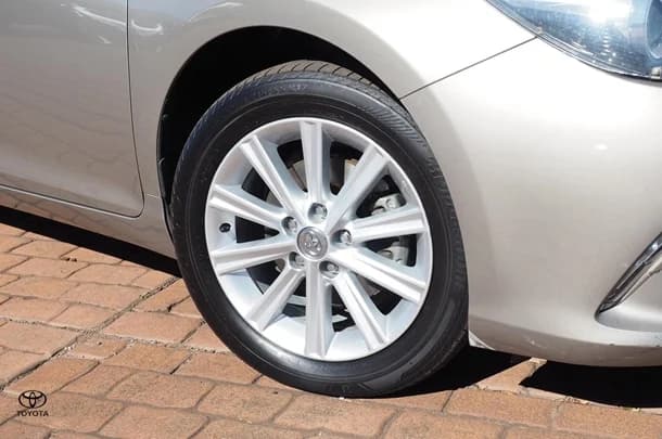 2016 Toyota Camry Atara S image 14