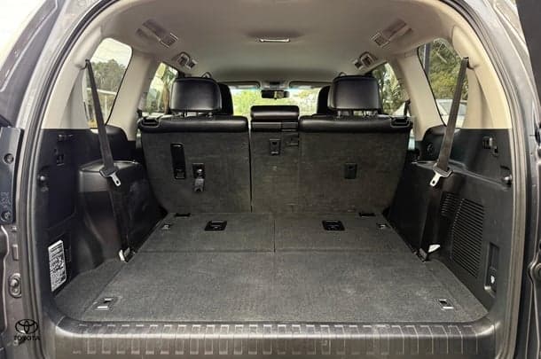 2021 Toyota Prado GXL image 6
