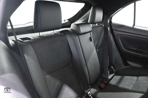 2022 Toyota Yaris Cross Hybrid GR-S image 21