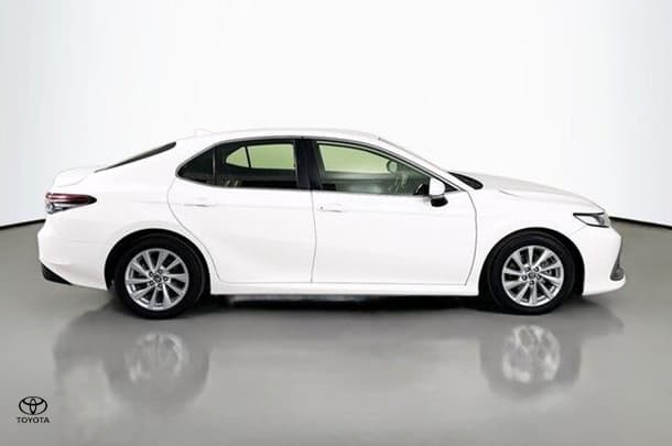 2023 Toyota Camry Ascent image 9