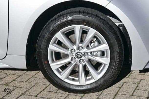 2025 Toyota Corolla Sedan Hybrid Ascent Sport image 16