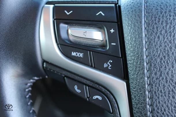 2022 Toyota Prado GXL image 32