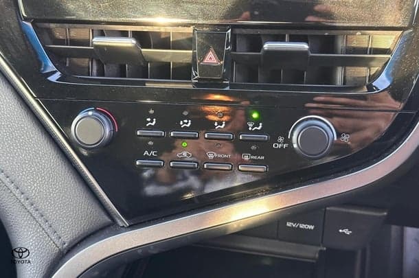 2022 Toyota Camry Ascent image 19