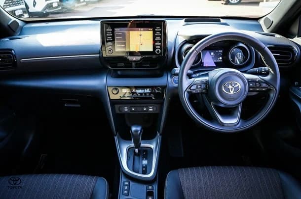 2023 Toyota Yaris Cross Hybrid Urban image 11
