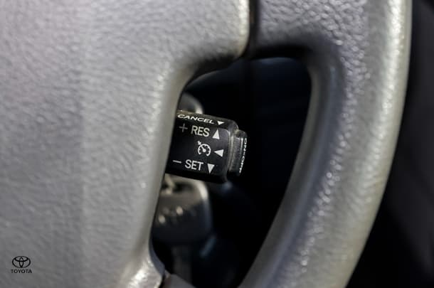 2020 Toyota LC MILITARY GXL image 9