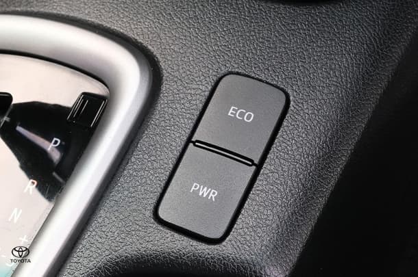 2022 Toyota Hilux SR5 image 20
