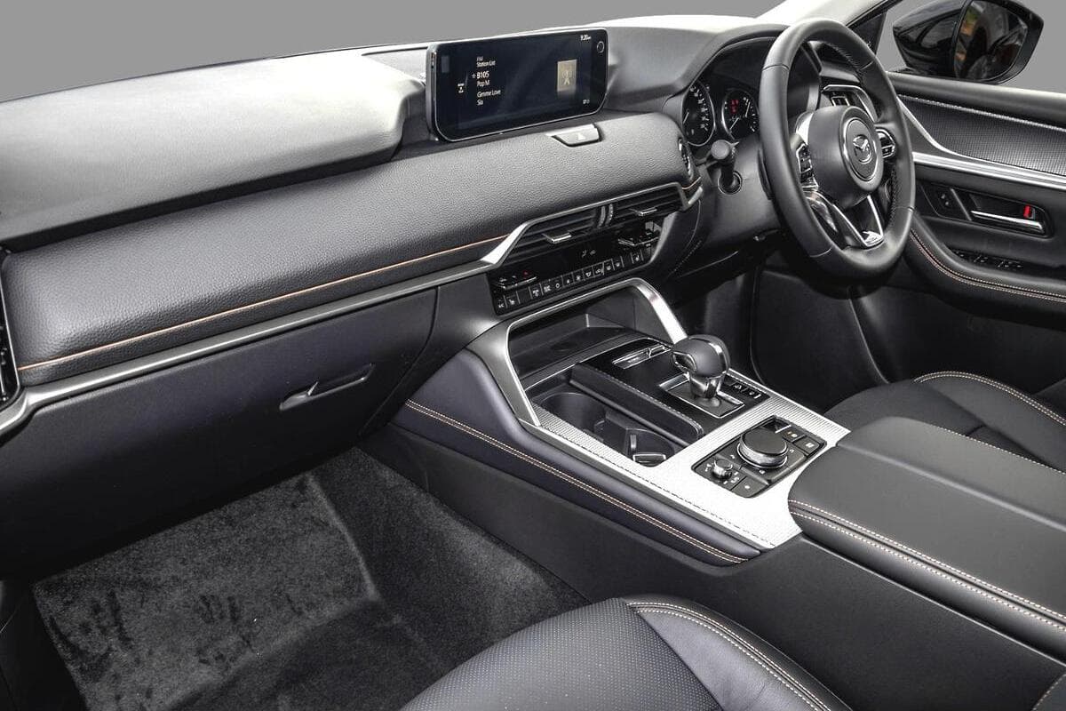 2024 Mazda CX-90 G50e Touring KK Auto i-ACTIV AWD image 8